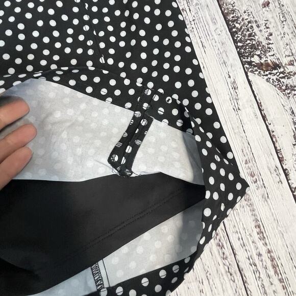 Chico's Zenergy Skirt Skort size 4/0 Black White Polka Dot Minnie Mouse Disney - Picture 8 of 9